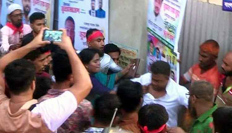 নারায়ণগঞ্জে নুরের সামনে হাতাহাতি