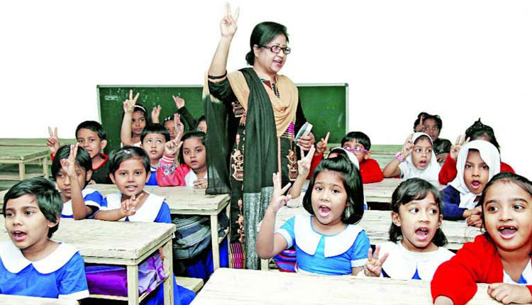 তিন দাবিতে প্রাথমিক শিক্ষকদের কর্মবিরতির ডাক