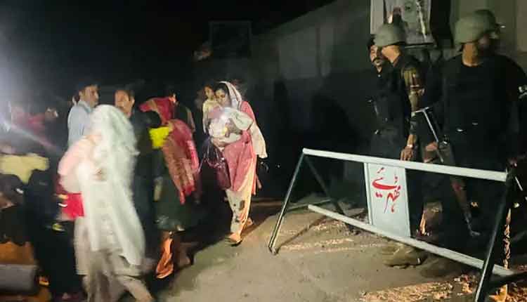 পাকিস্তানের বিভিন্ন মসজিদে হামলার টার্গেট ভারতের