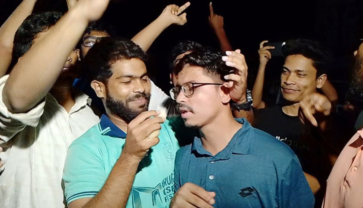 আওয়ামী লীগ নিষিদ্ধে সারাদেশে আনন্দ মিছিল