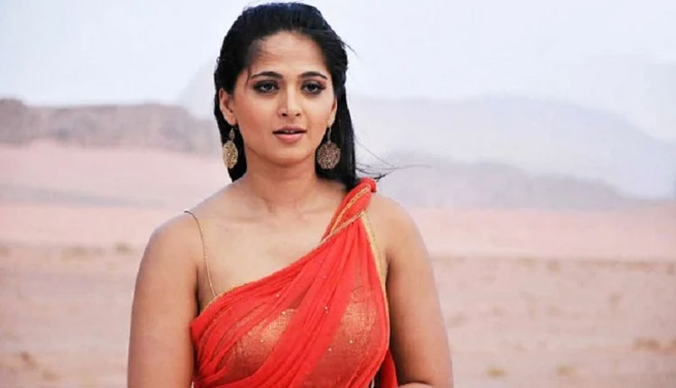 সেনাদের কৃতজ্ঞতা জানালেন আনুশকা শর্মা