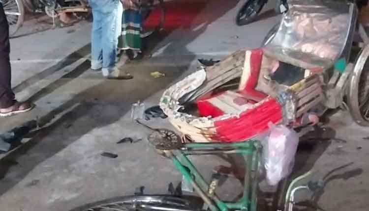 চাঁদপুরে সড়কে প্রাণ দুজনের