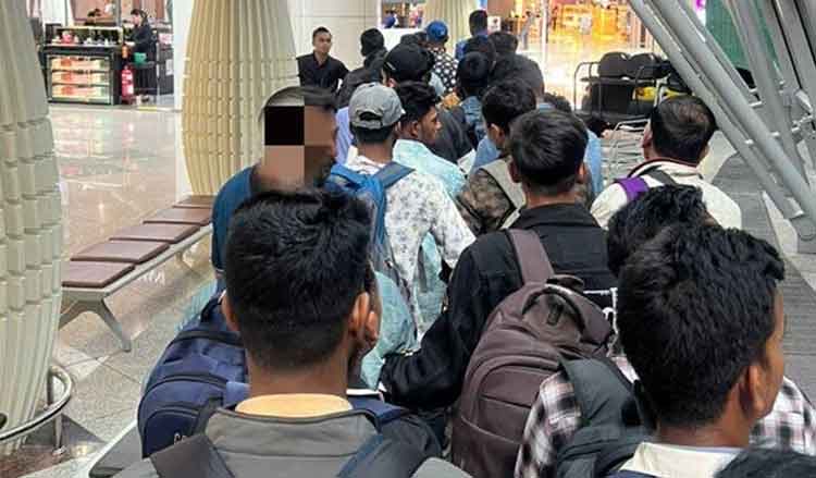 ট্রানজিট কৌশল ব্যবহার করে মালয়েশিয়ায় প্রবেশ করতেন তারা