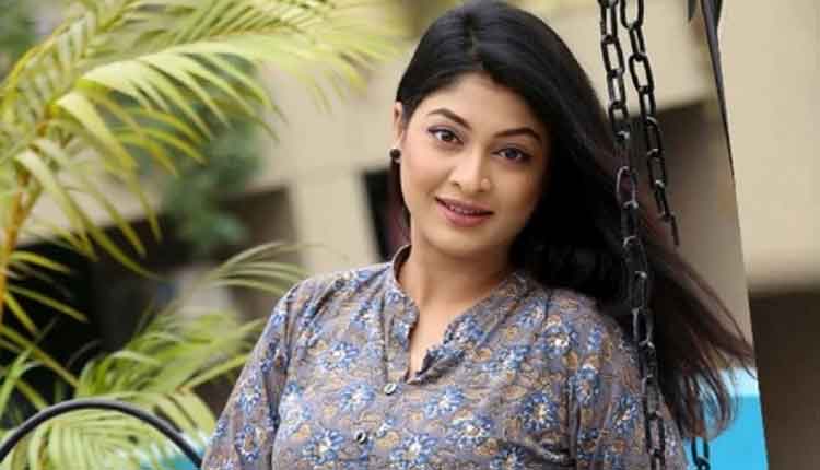 সারিকাকে নিয়ে নেটিজেনদের মাঝে সমালোচনার ঝড়