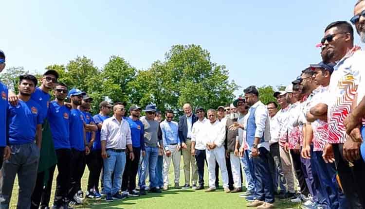 ইতালির ভেনিসে বাংলা স্কুলের আয়োজনে ক্রিকেট টুর্নামেন্ট উদ্বোধন